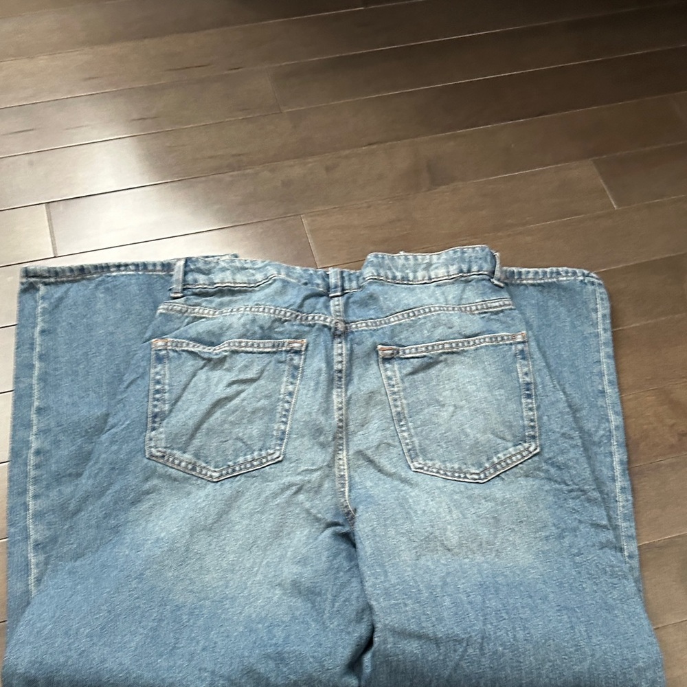 Divided Relaxed Fit Blue Jeans - Picture 11 of 11